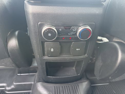 Used 2020 Ford Explorer XLT w/ Comfort Package image 9