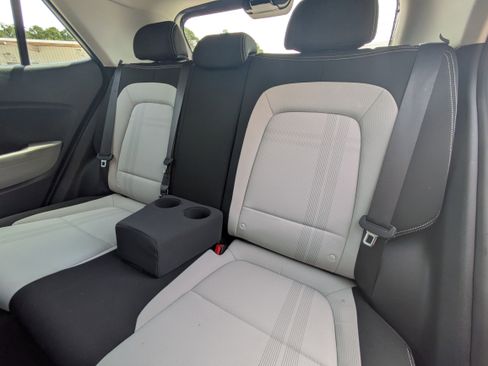 Used 2023 Hyundai Venue SEL w/ Cargo Package image 8