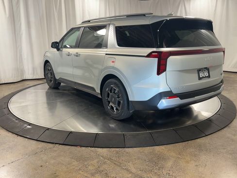 New 2026 Kia Carnival EX image 8
