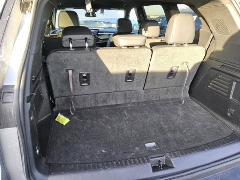 Used 2025 Buick Enclave Preferred image 10