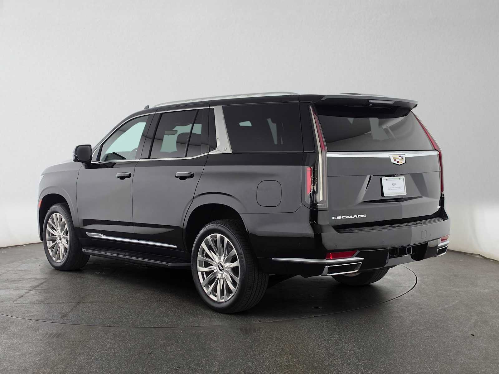 Used 2023 Cadillac Escalade Premium Luxury AWD/4WD image 5