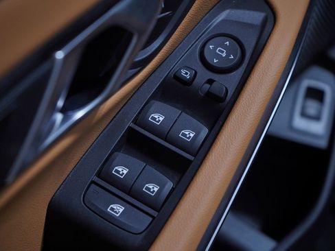 Used 2025 BMW 330i Sedan w/ M Sport Package image 11