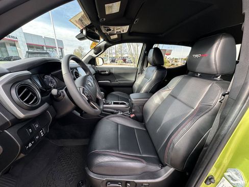 Used 2022 Toyota Tacoma TRD Pro image 16
