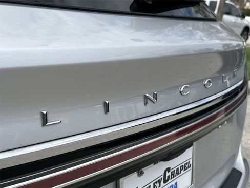 Used 2019 Lincoln Nautilus Select image 10