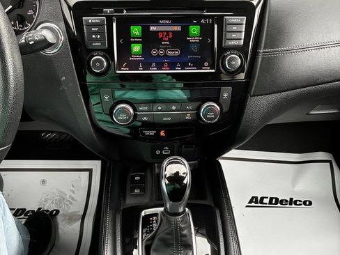 Used 2020 Nissan Rogue SL w/ Premium Package AWD/4WD image 19