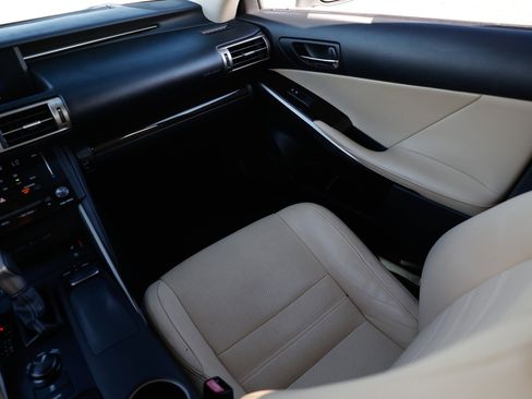 Used 2014 Lexus IS 250 AWD image 27