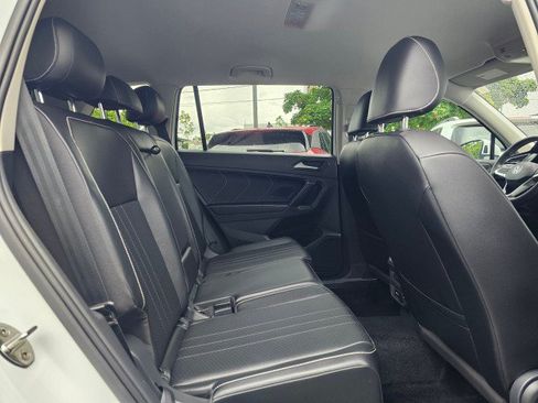 Certified 2022 Volkswagen Tiguan SE AWD/4WD image 13