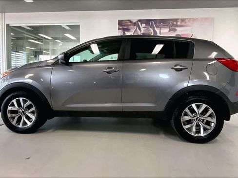 Used 2015 Kia Sportage LX FWD image 3