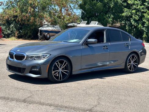Used 2019 BMW 330i Sedan w/ M Sport Package RWD image 7