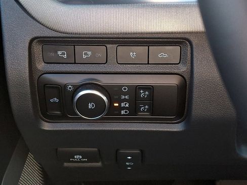 Certified 2024 Ford F250 Platinum AWD/4WD image 25