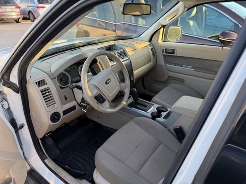 Used 2009 Ford Escape XLT image 5