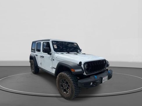 Used 2024 Jeep Wrangler Unlimited image 1