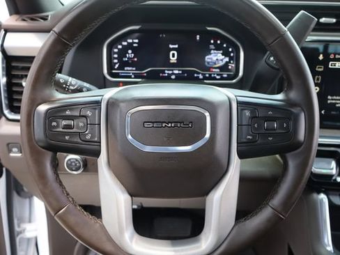 Used 2024 GMC Sierra 2500 Denali w/ Denali Reserve Package AWD/4WD image 23