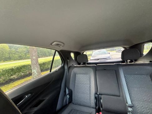 Used 2023 Chevrolet Equinox LT FWD image 24