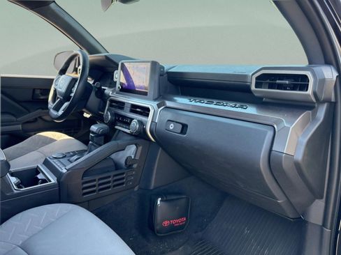 Certified 2025 Toyota Tacoma SR5 image 32