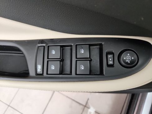 Used 2019 Buick Envision Essence image 10