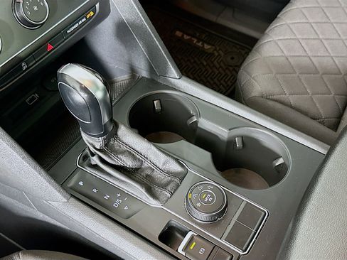 Used 2018 Volkswagen Atlas Launch Edition image 17