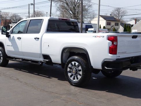 Used 2025 Chevrolet Silverado 2500 Custom w/ Custom Convenience Package AWD/4WD image 2