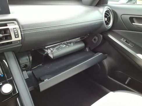 Used 2021 Lexus IS 350 F Sport RWD image 33