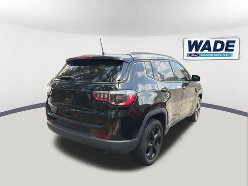 Used 2021 Jeep Compass Latitude w/ Sun and Sound Group AWD/4WD image 4