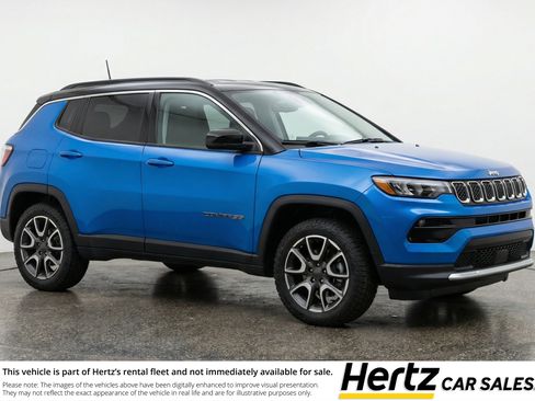 Used 2025 Jeep Compass Trailhawk image 1