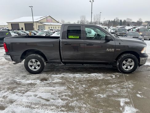 Used 2017 RAM 1500 ST w/ SXT Appearance Group image 4