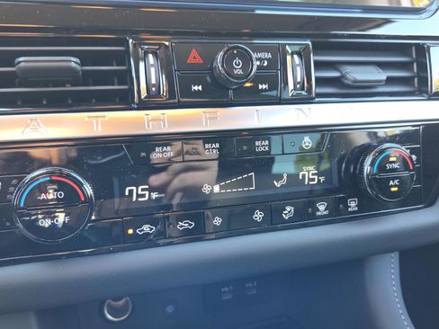New 2026 Nissan Pathfinder SL FWD image 20