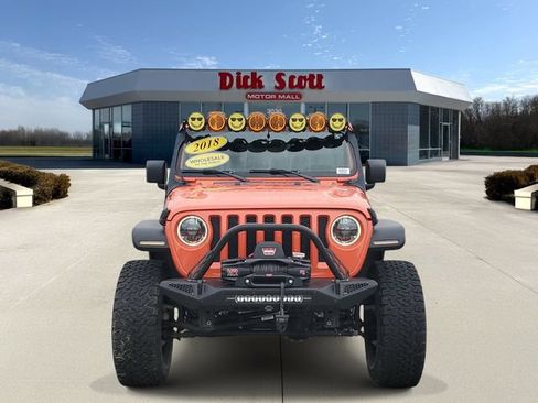 Used 2018 Jeep Wrangler Unlimited Sport S AWD/4WD image 2