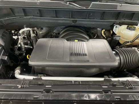 Used 2025 Chevrolet Silverado 1500 LT AWD/4WD image 30