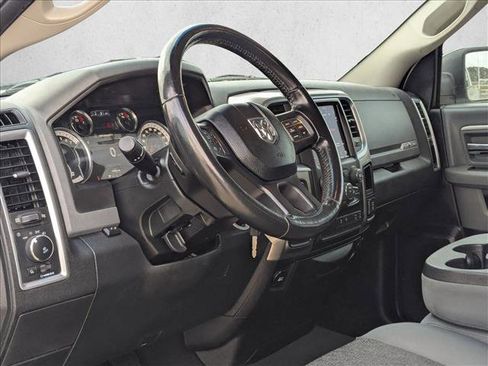 Used 2018 RAM 1500 Lone Star image 3