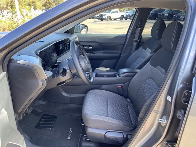 Used 2025 Nissan Kicks SV FWD image 34