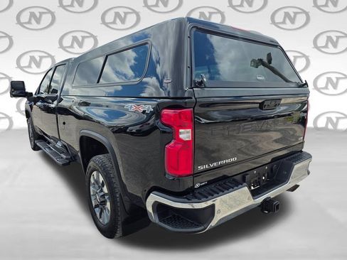 Used 2022 Chevrolet Silverado 2500 LTZ w/ LTZ Convenience Package AWD/4WD image 12