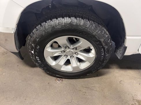 Used 2024 RAM 1500 Laramie image 29
