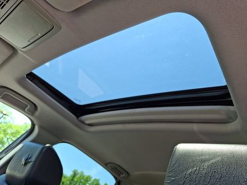Used 2017 Honda CR-V EX-L image 16
