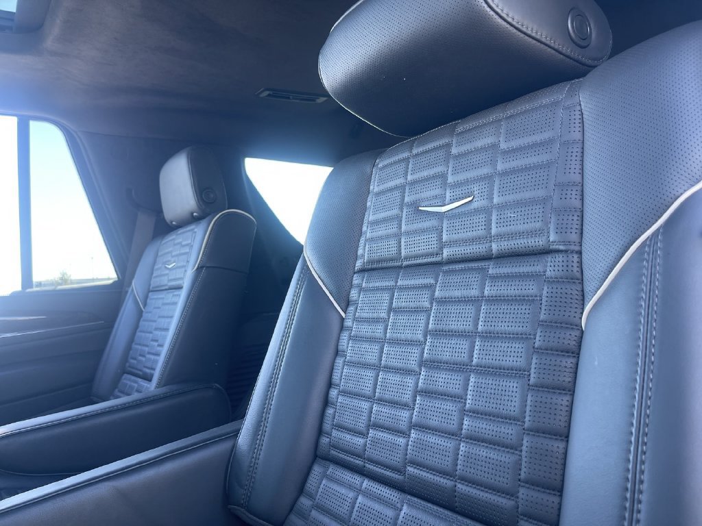 Used 2024 Cadillac Escalade Sport Platinum AWD/4WD image 29