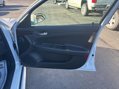 Used 2014 Chevrolet Impala Limited LS image 24