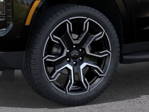 New 2026 Chevrolet Suburban RST w/ RST Capability Package AWD/4WD image 9