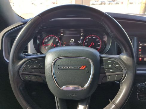 Used 2019 Dodge Charger SXT w/ Blacktop Package image 17