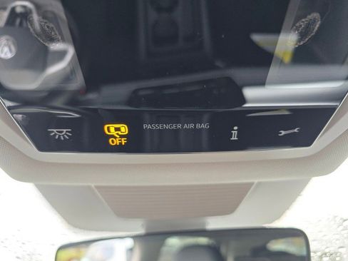 New 2026 Volkswagen Tiguan SE image 36