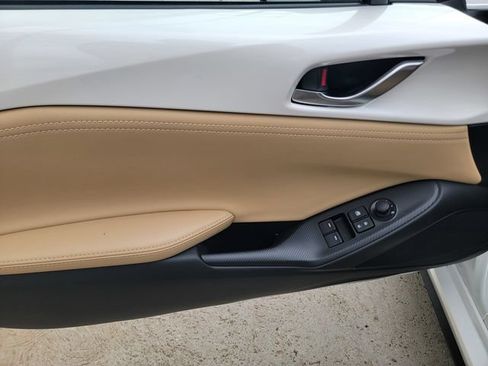 New 2026 MAZDA MX-5 Miata RF Grand Touring RWD image 8