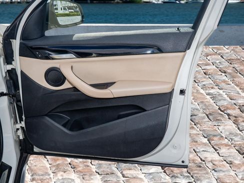 Used 2019 BMW X1 sDrive28i image 13