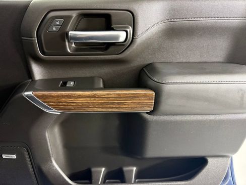 Used 2022 Chevrolet Silverado 2500 High Country w/ Z71 Off-Road Package image 14