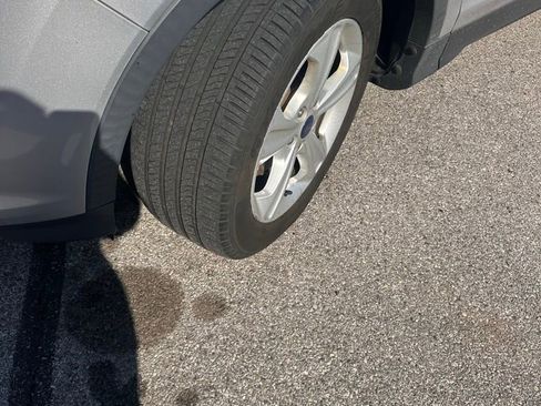 Used 2016 Ford Escape SE w/ Equipment Group 201A image 3