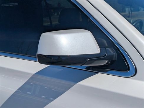 Used 2018 GMC Yukon SLT w/ Open Road Package image 12