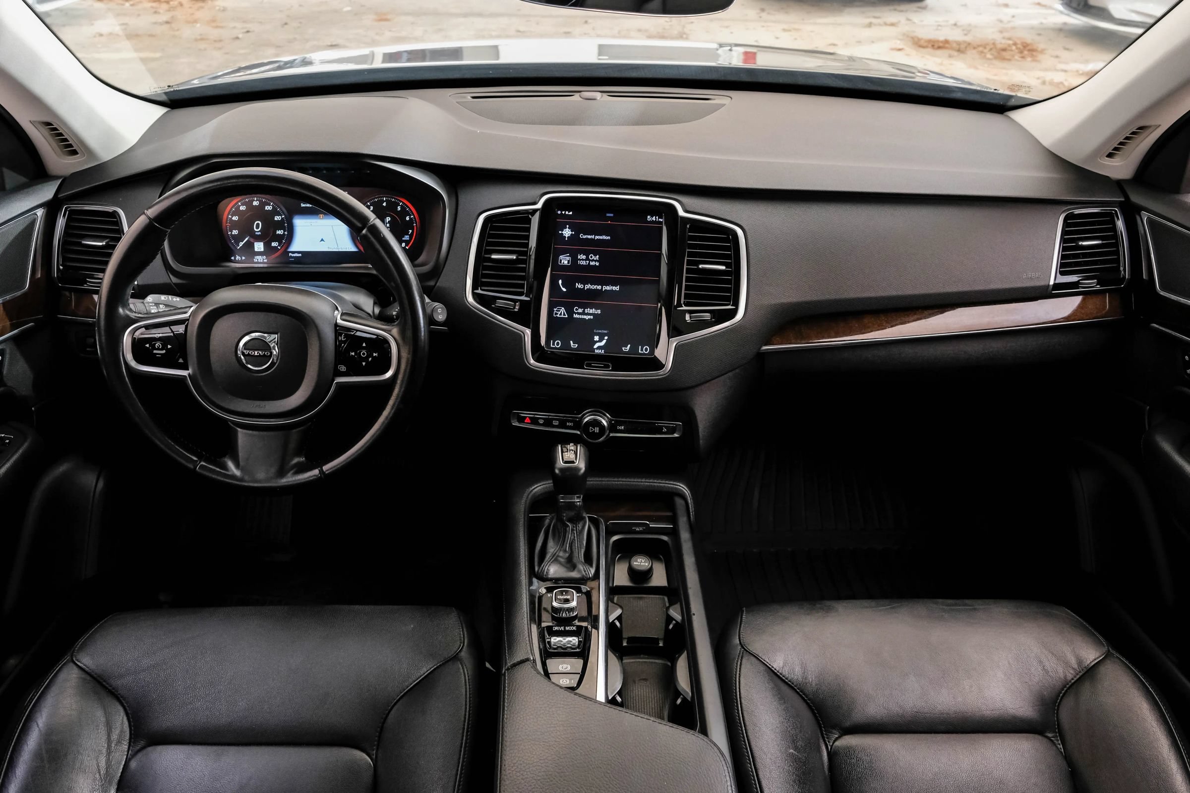 Used 2017 Volvo XC90 T5 Momentum w/ Vision Package FWD image 14