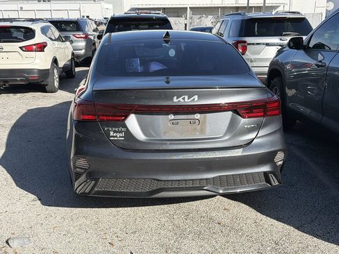 Used 2022 Kia Forte GT-Line w/ GT-Line Premium Package FWD image 7