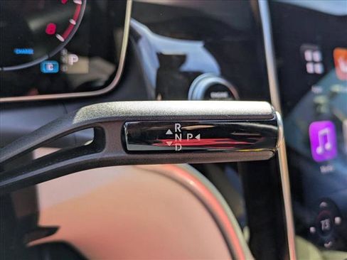 Certified 2025 Mercedes-Benz GLC 300 image 14