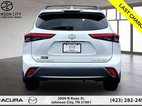 Used 2022 Toyota Highlander Limited AWD/4WD image 4