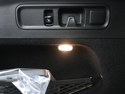 Used 2026 Mercedes-Benz GLC 300 image 26