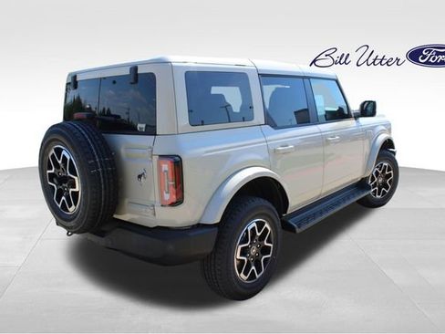 New 2025 Ford Bronco Outer Banks image 3